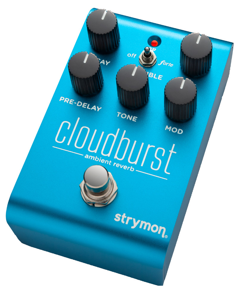 Strymon Cloudburst Schraegansicht: Das Reverbpedal im Test mit Synthesizern